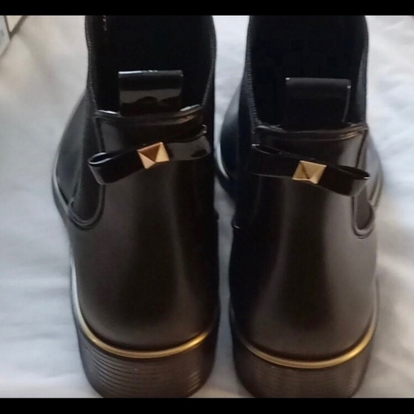 Kate Spade Black Rubber Chelsea Boot with bow - Picture 2 of 5